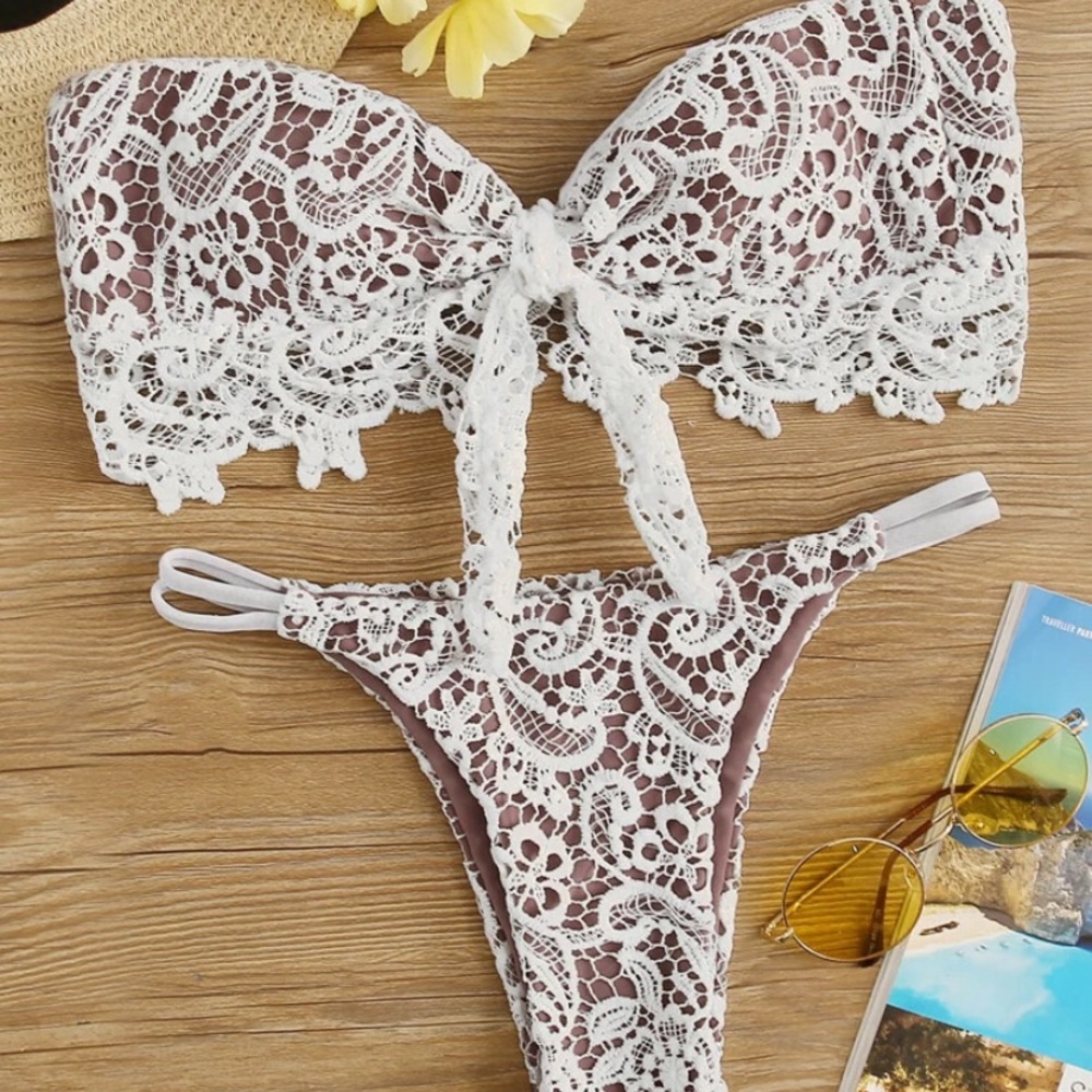 SHEIN Lace Bikini. Size Large